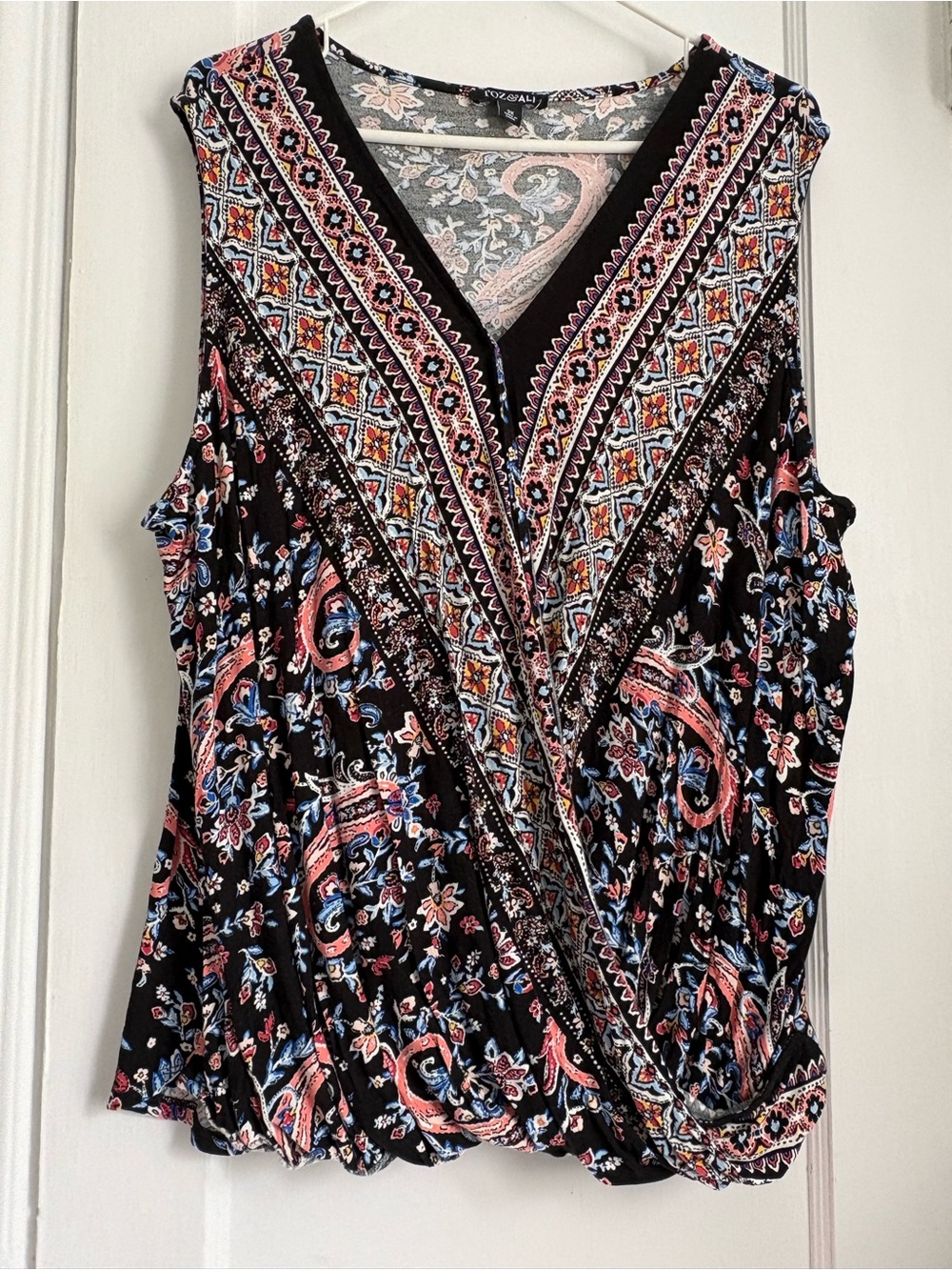 Roz & Ali Boho Paisley & Floral Surplice Blouse Multicolor Sleeveless Top Sz: 3X